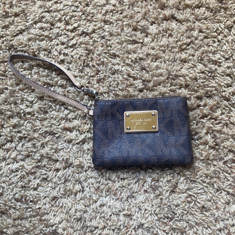 Michael Kors wristlet wallet